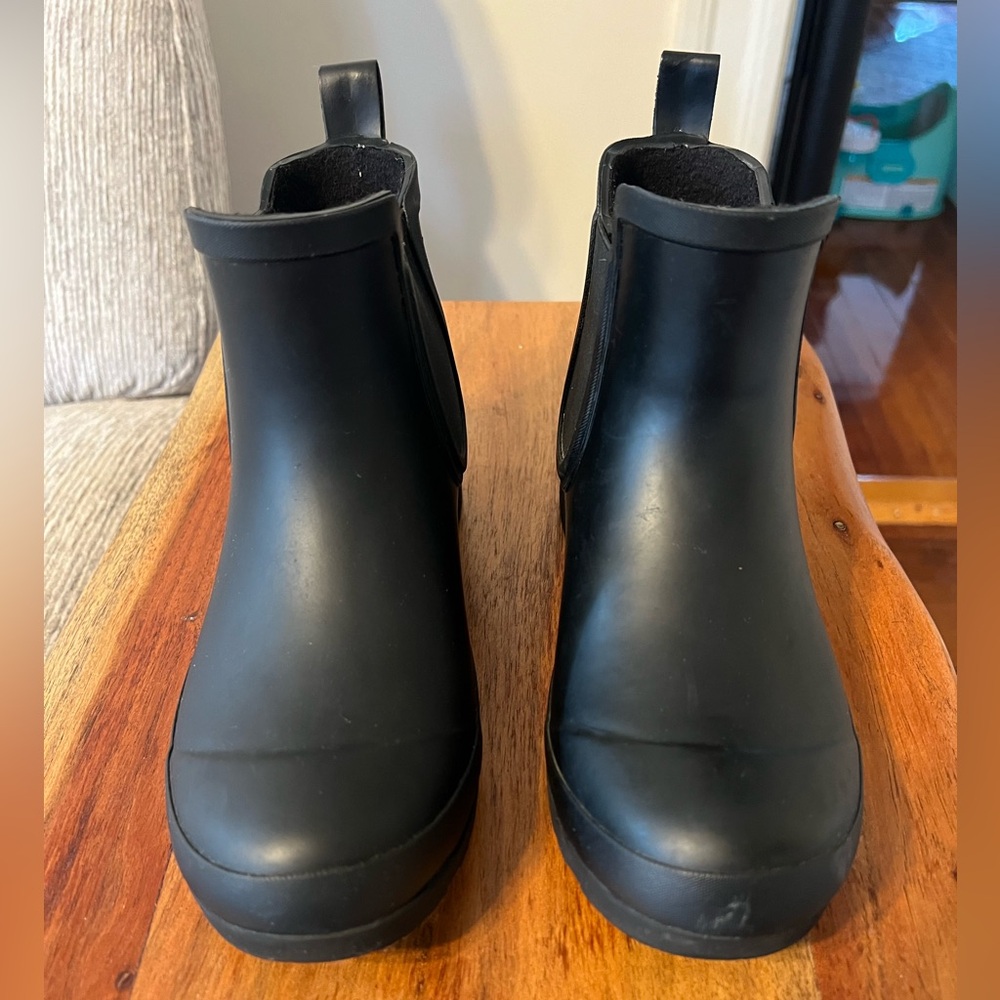 Black Sperry Walker Chelsea Boot, Women’s Size 6
